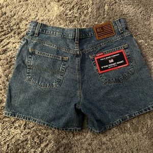 Vintage Levi’s jean shorts